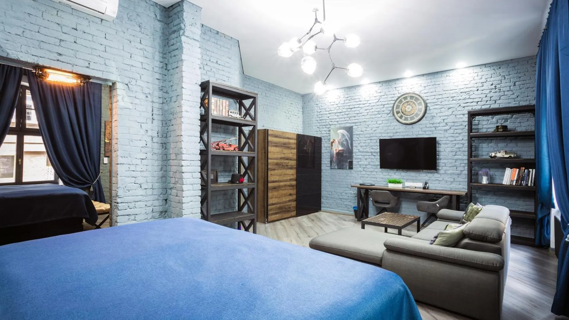 Residence Iron Cube 카를로비바리 체코